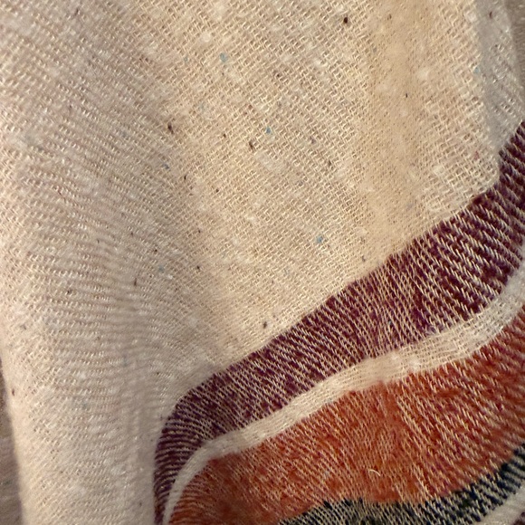 Beige Striped Fringe Knit Poncho - Women Sweater nwt - Picture 3 of 3